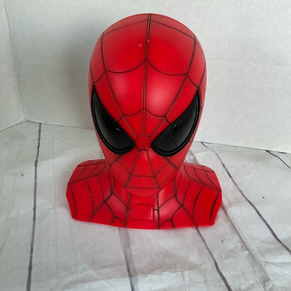 Marvel Red Spider-Man Marvel Spider-Man Bluetooth Speaker With Animated Eyes